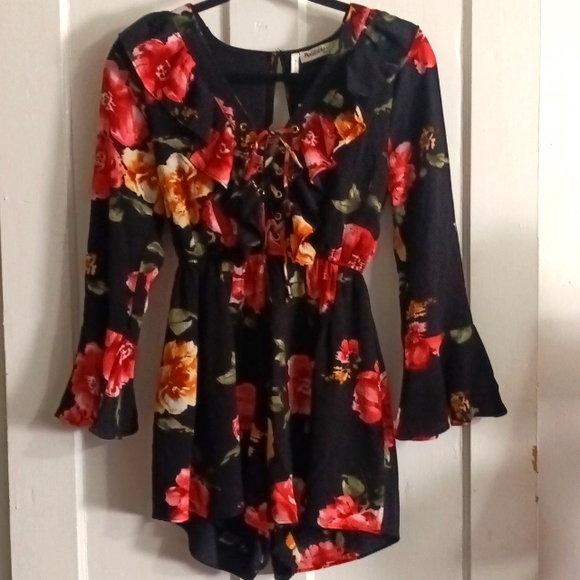 Available by Angela Fashion Pants - Black & Floral Shorts Romper 🔥💕